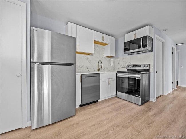 Photo - 98 Carlton St Unit 101