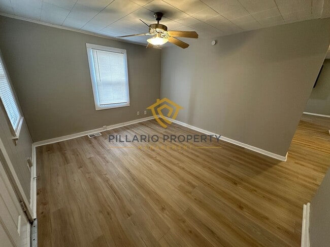 Photo - $500 OFF MOVE IN COSTS! MUST SEE UNITS! Close to Bethel Park, Updated 3 Bedroom/1 Bathroom with D...