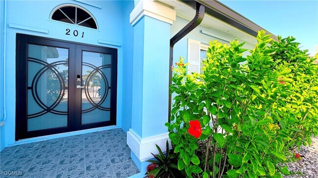 Photo - 201 Randy Ln