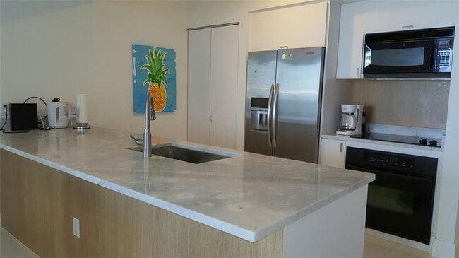 Building Photo - 1830 S Ocean Dr Unit 3210