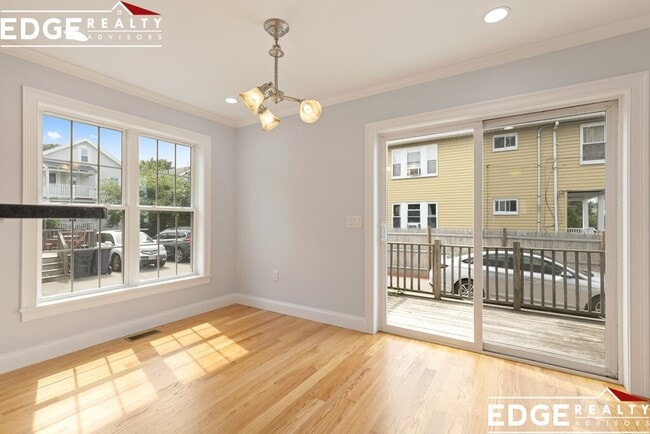 Photo - 58 Holton St Unit 1