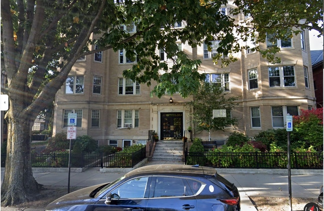 Photo - 1768 Beacon St