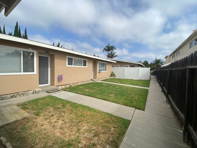 view of front from back gate - 4164 Howard Ave Unit 4164