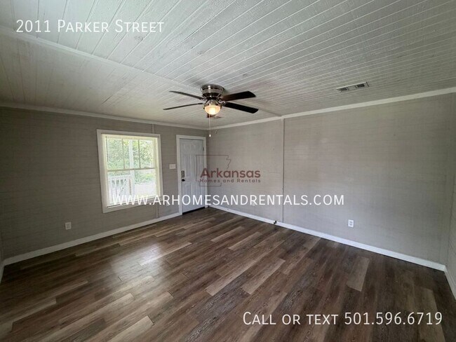 Photo - 2011 Parker St