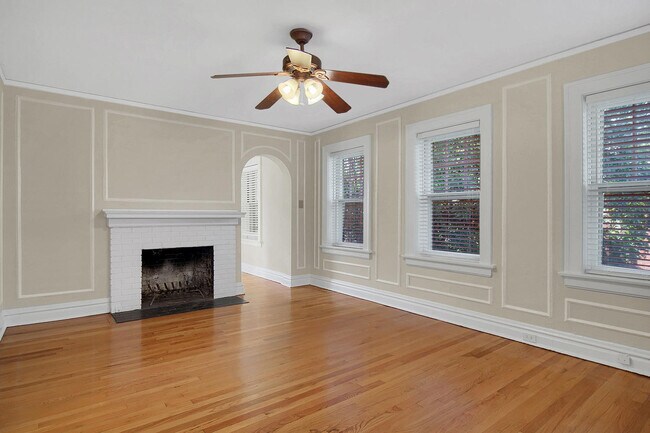 Photo - 7050 Amherst Ave