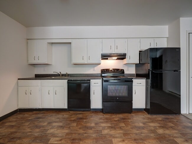 Photo - Brookview Court Apartments