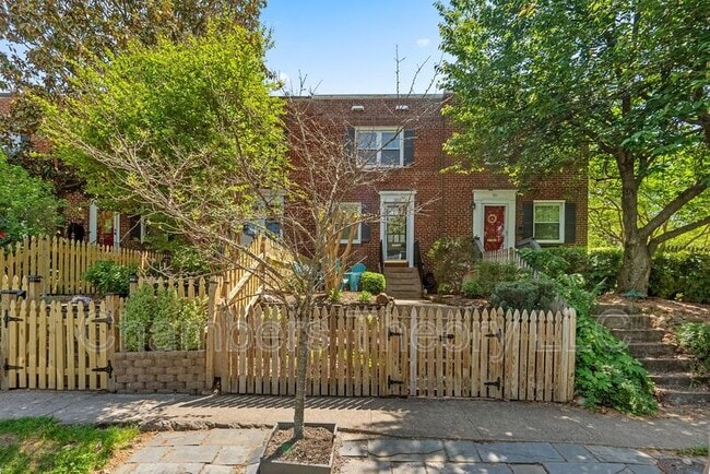 Photo - 303 Mt Vernon Ave