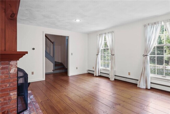 Photo - 6 Mary Ann Dr