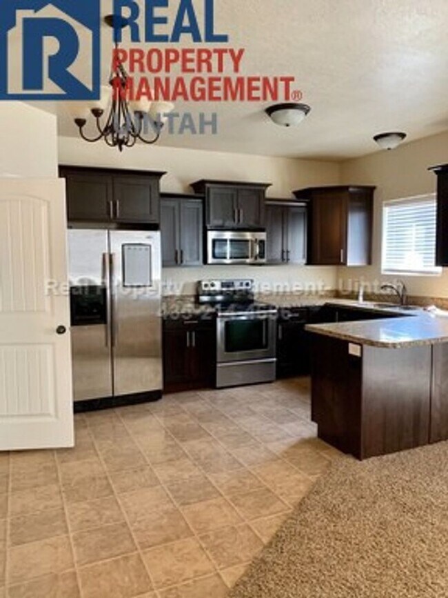 Photo - 3 bed 2.5 bath townhome in Fox Run