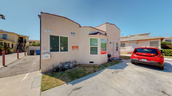 Photo - 1711-1713 Redondo Blvd Unidad 1713