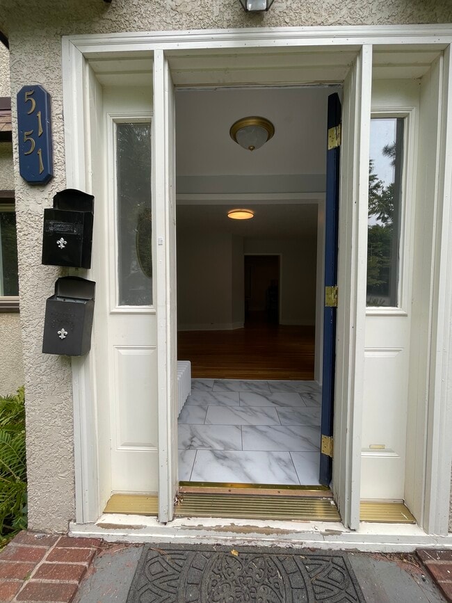 Building Photo - 5151 36th Ave S Unit 1