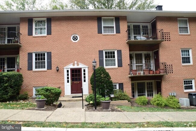 Building Photo - 3814 Lyndhurst Dr Unit 103 Rental