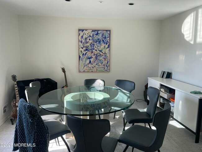 Photo - 60 Larchwood Ave