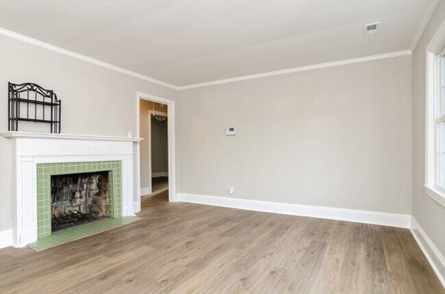 Photo - 229 Lullwater Dr