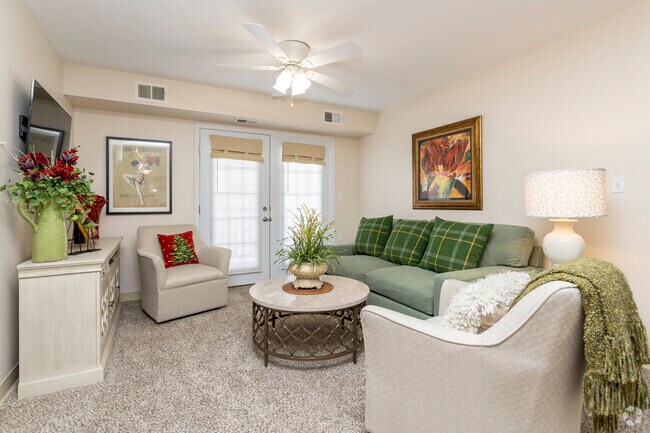 2BR, 1BA - 849SF