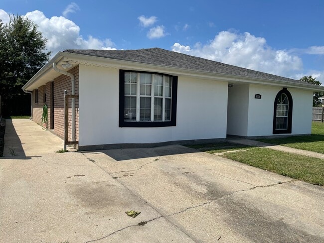 Building Photo - 8520 Benjamin Dr Rental