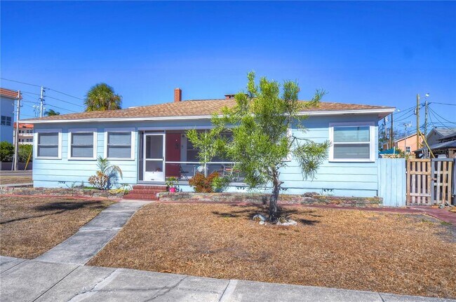 Photo - 5737 Shore Blvd S Unidad 1