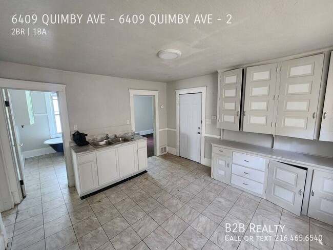 "Charming 2 Bed, 1 Bath Haven: Your Perfec... - "Charming 2 Bed, 1 Bath Haven: Your Perfec... Apartamento Unidad 6409 QUIMBY AVE - 2