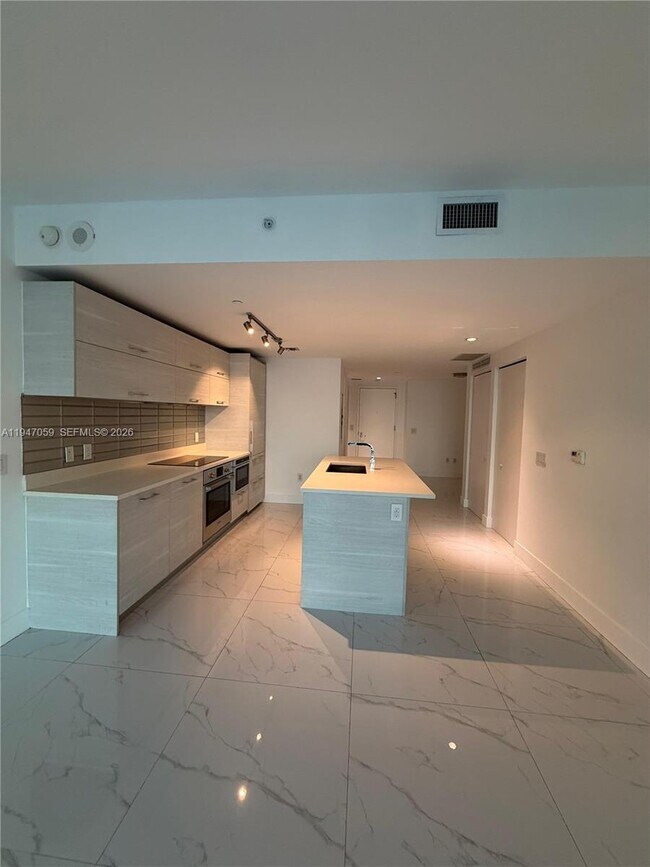 Photo - 650 NE 32nd St Unit 4406