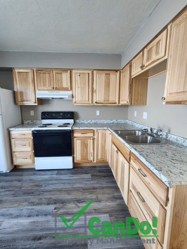 Newly remodeled 2 bedroom, 1.5 bathroom townhome in Blackfoot with Fiber Internet- Available now!