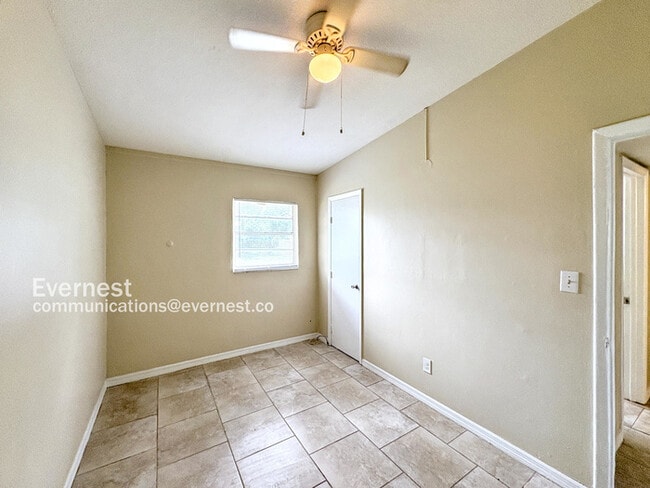 Photo - 2925 N 46th St Unit B