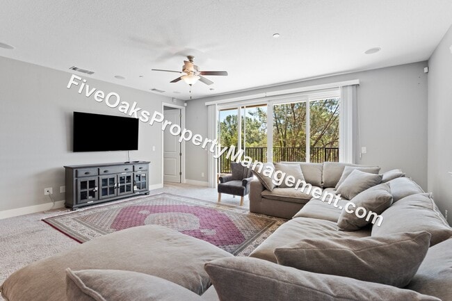 Photo - 571 Willow Ridge Ct