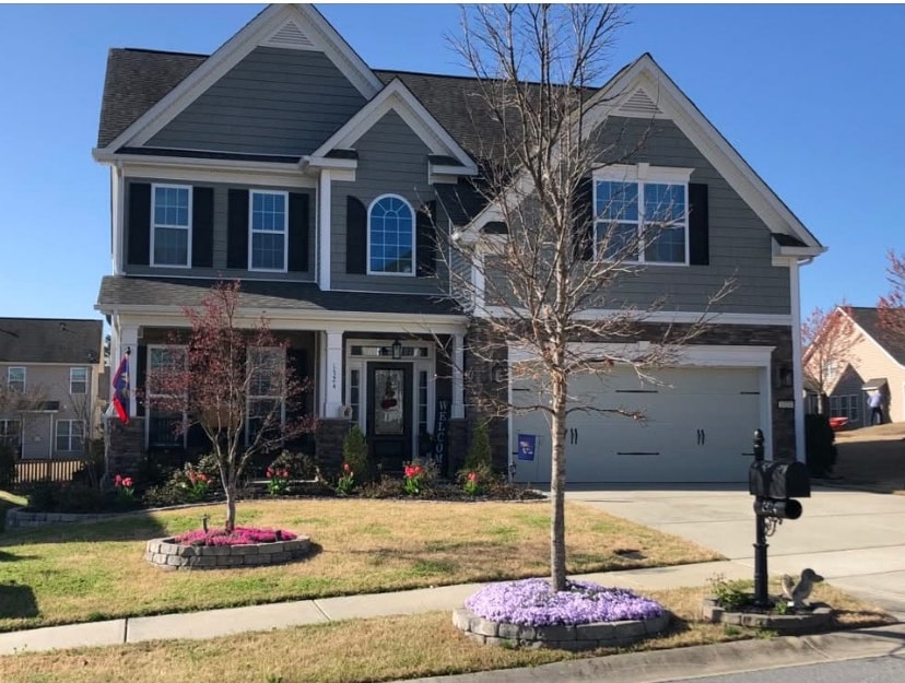 Beautiful 5 bedroom, 4 bath home in the highly sought after Villages of Skybrook North neighborhood. - 1324 Grantwood Ave NW House