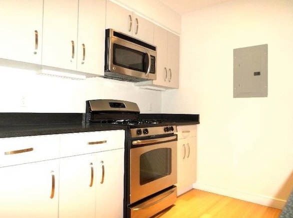 Photo - 650 Albany St Unidad #406