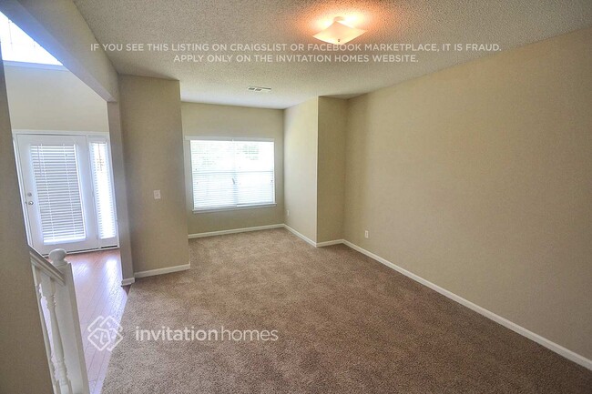 Photo - 3522 Umatilla Ln