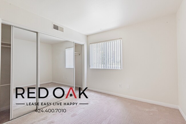 Photo - 326 S Westlake Ave Unit 202