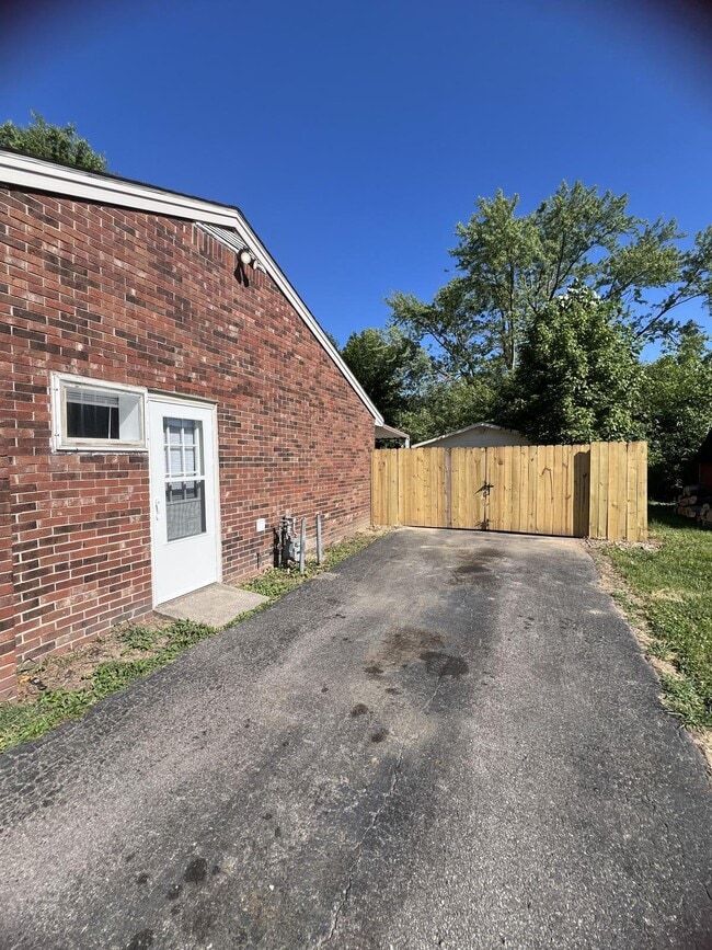 Photo - 13915 Petwood Blvd