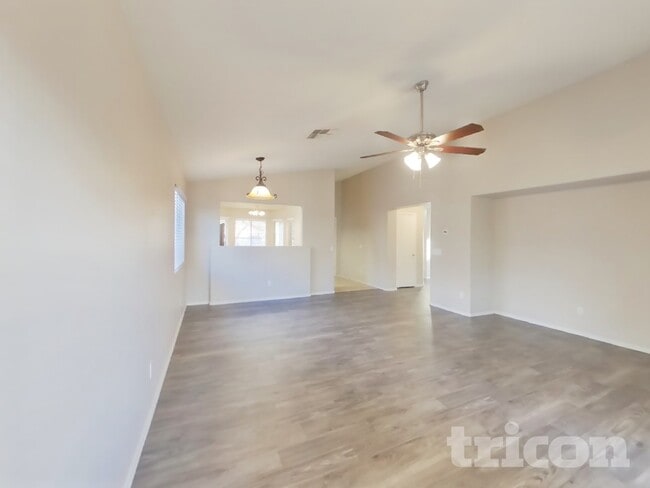 Photo - 79 E Lupine Pl