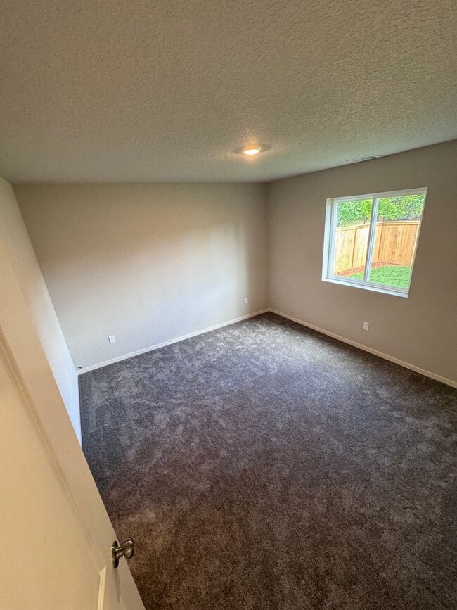 Photo - 2051 Franklin St