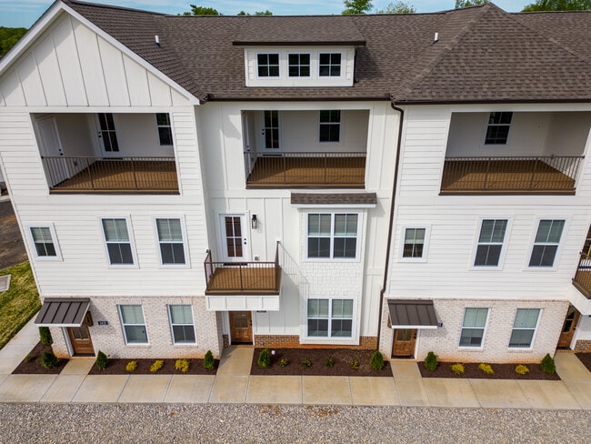 Building Photo - 1433 Spring Pointe Ln Rental