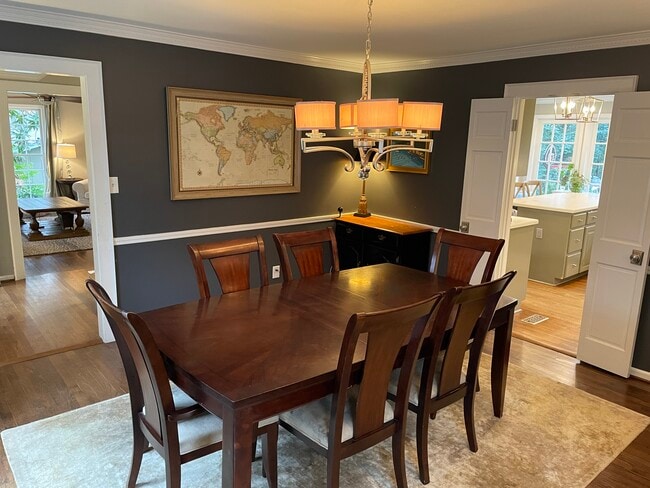 Building Photo - 4044 Emma Ln NE