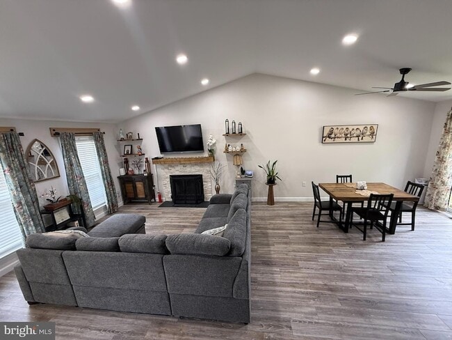 Photo - 305 Crosswinds Dr