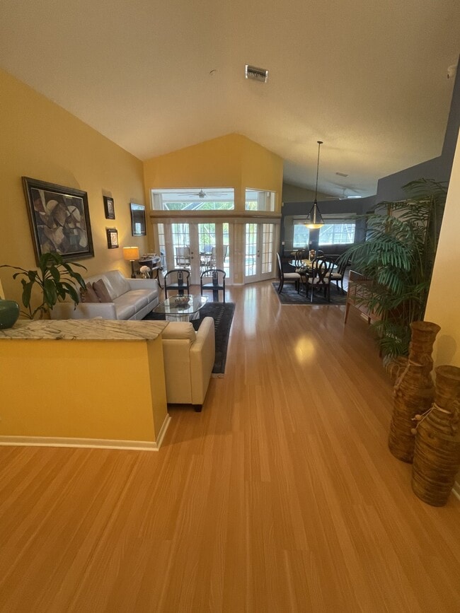 412 Cameron Dr
