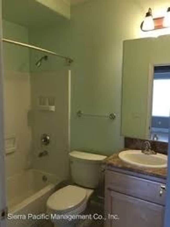 Photo - 256 Unidad B