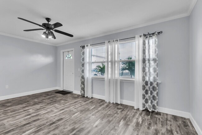 Living Room - 5850 18th St N Unit 11