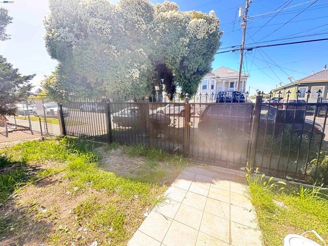 Photo - 1724 96th Ave