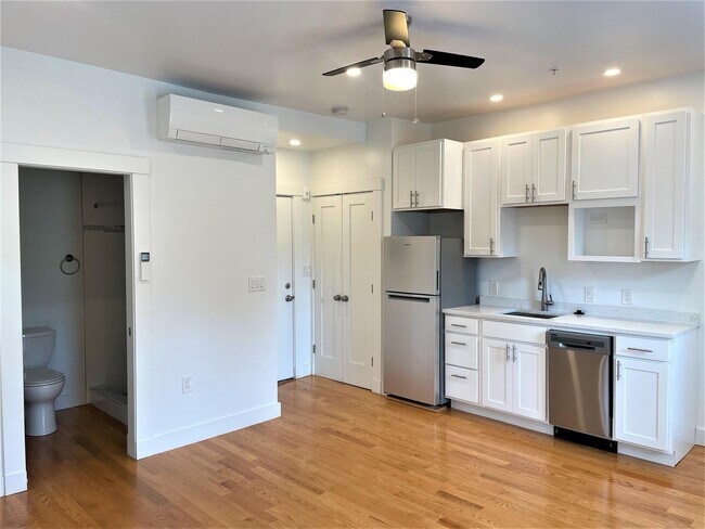 Photo - 31 Green St