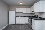 Briarcliff South - Compact Kitchen