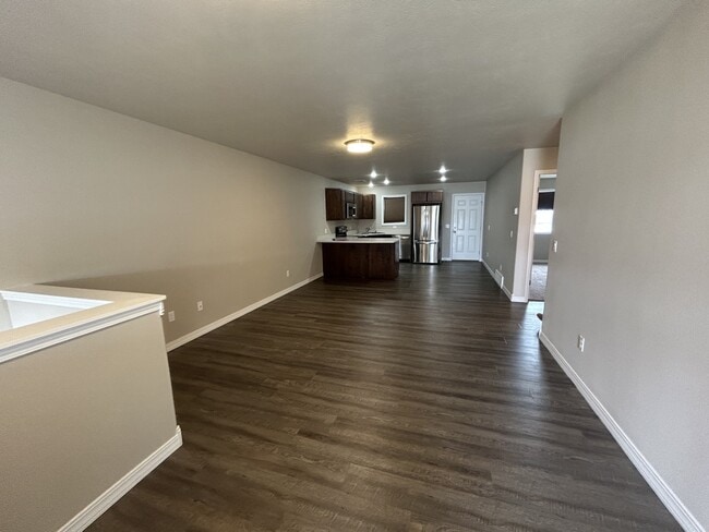 Photo - 2083 Lake Hills Dr