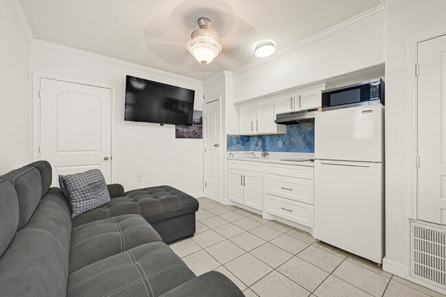 Photo - 2809 Tooke St Unit D
