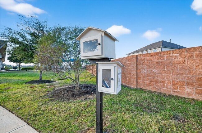 Photo - 5403 Tourmaline Wy