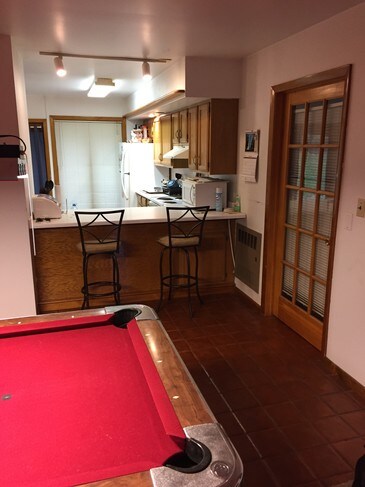 Abierto FR a la cocina - 113 Raylinsky Rd Unidad C