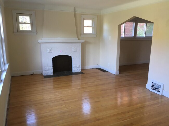 Photo - 15018 Hubbell Ave