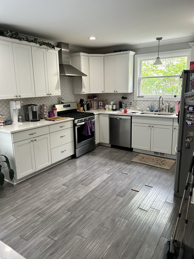 Photo - 226 Anderson Pl