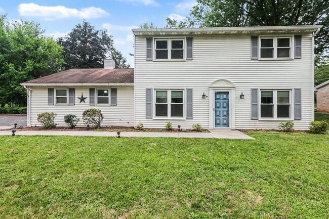 Building Photo - 136 Brookside Ave