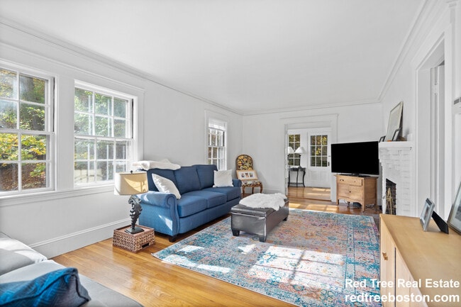 Photo - 27 Oakwood Rd Unit 2